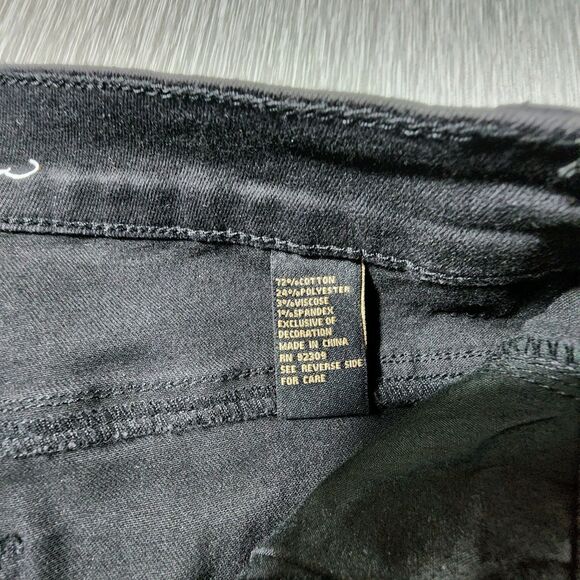 DG2 Women's Size 8 Classic Stretch Black Jeans Studded PRE OWNED - Picture 6 of 13